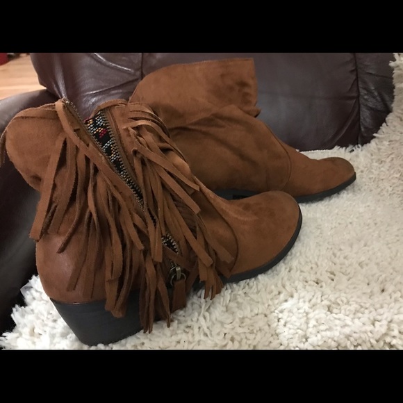 Qupid Women’s Static-35 Closed Toe Ankle Fashion Boot, Dark Rust Size 8 - Picture 2 of 6